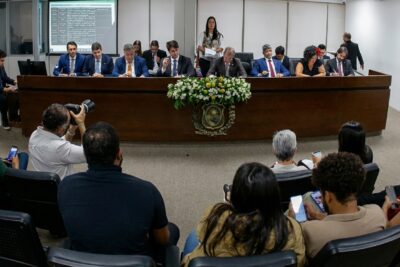Em sessão conturbada, Alepe aprova LOA 2026 mas governo Raquel Lyra fica sem margem para remanejar orçamento