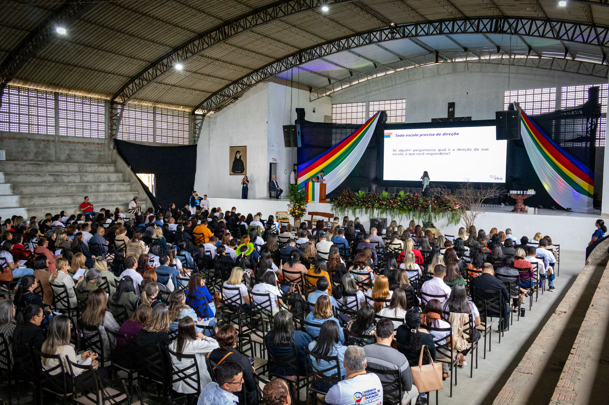Profissionais da educação estadual de Pernambuco reunidos em Arcoverde