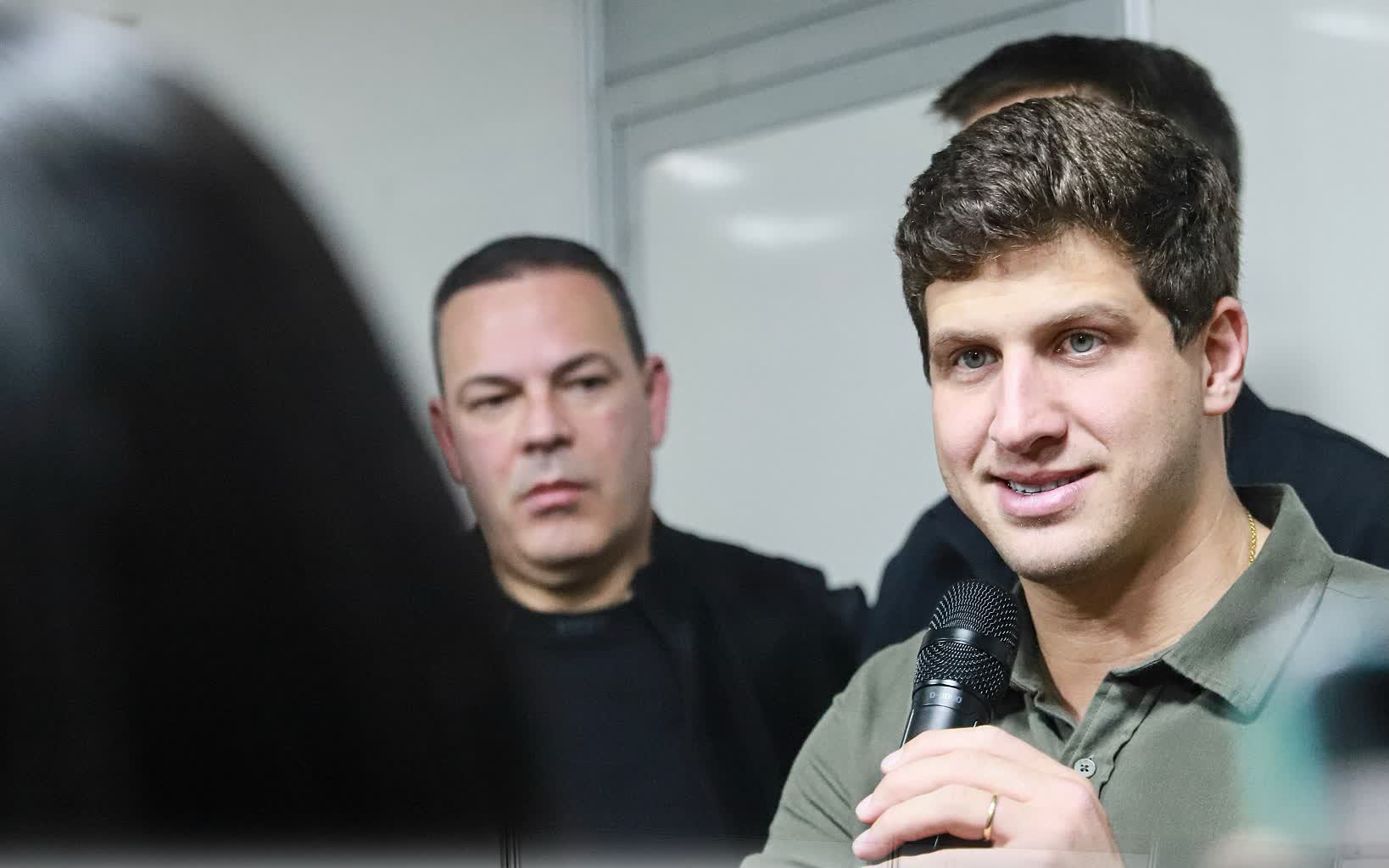 Já sob decisão da Justiça por autopromoção, prefeito de Garanhuns transforma sala de imprensa do Festival de Inverno em palanque da pré-campanha de 2026
