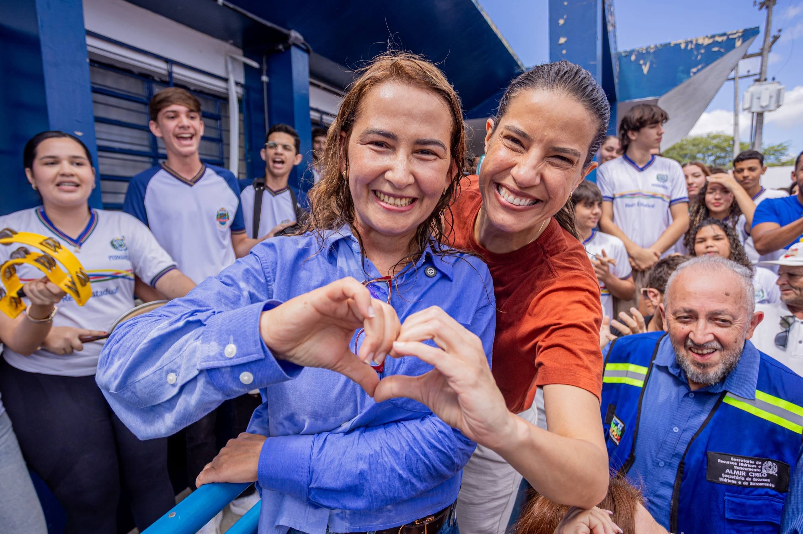 Deputada Débora Almeida e a governadora Raquel Lyra em São Bento do Una