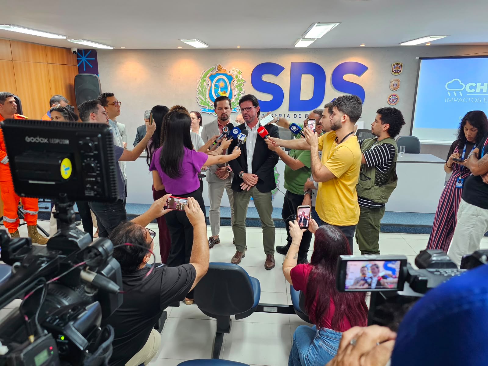 Apresentação de dados da coletiva da Operação Chuvas