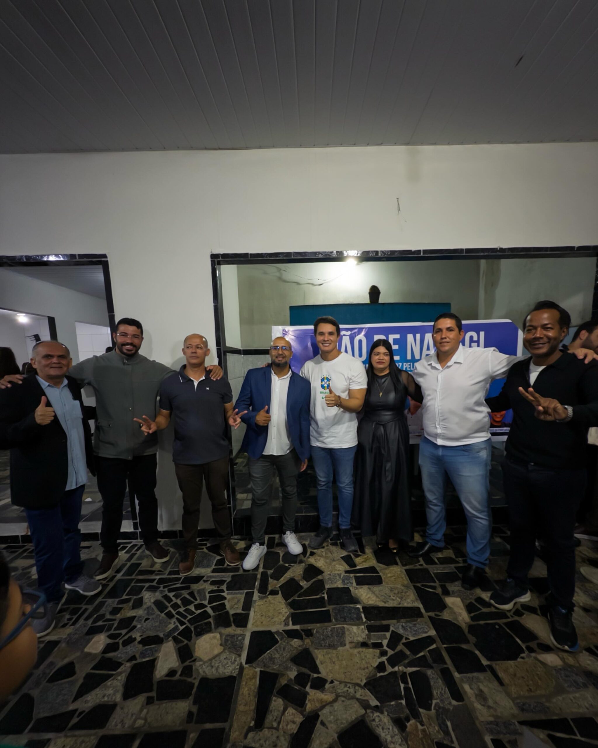 Integrantes do grupo político reunidos com João de Nadegi em Garanhuns